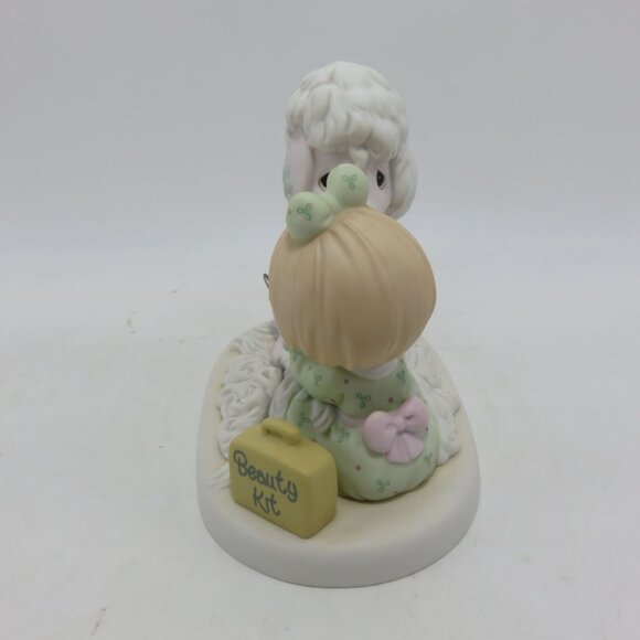 PRECIOUS MOMENTS "Loving Caring And Shearing" 2001 Special Issue Figurine - Picture 6 of 11